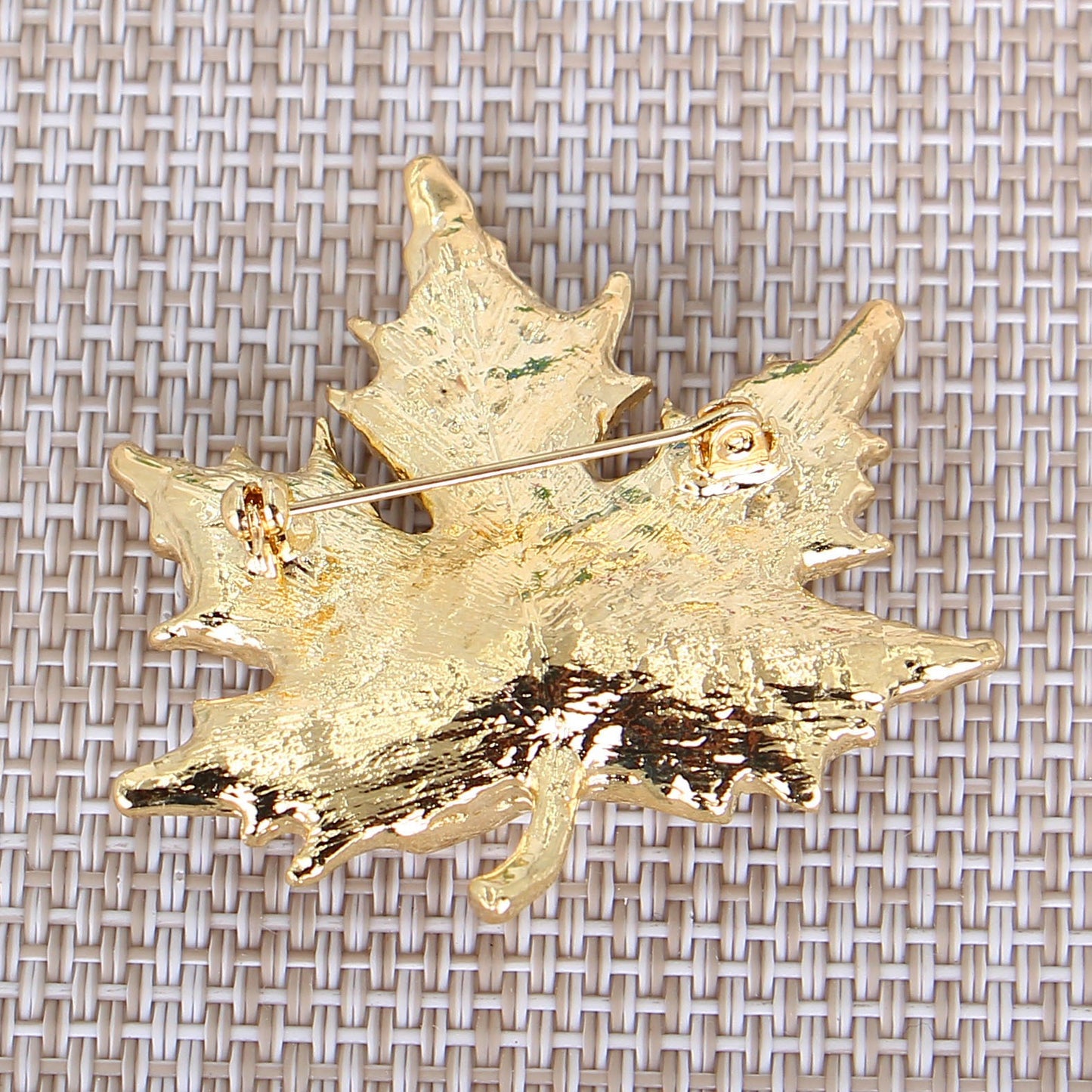 PEARL LEAF BROOCH