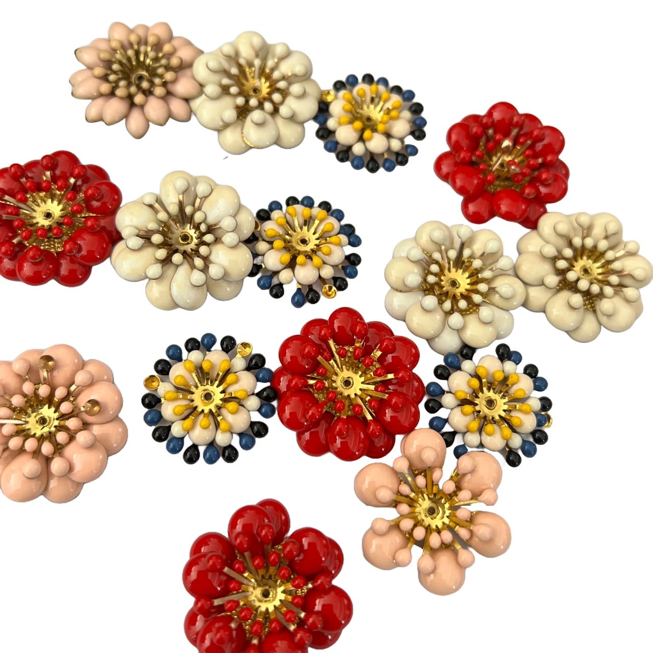 METALLIC FLOWER APPLIQUE