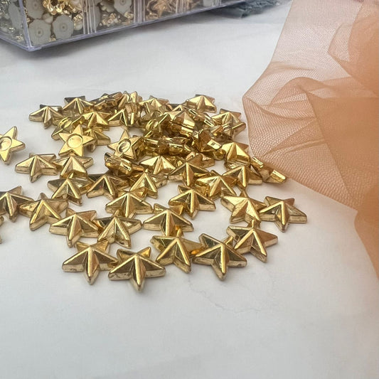 STAR RHINESTONE STUD