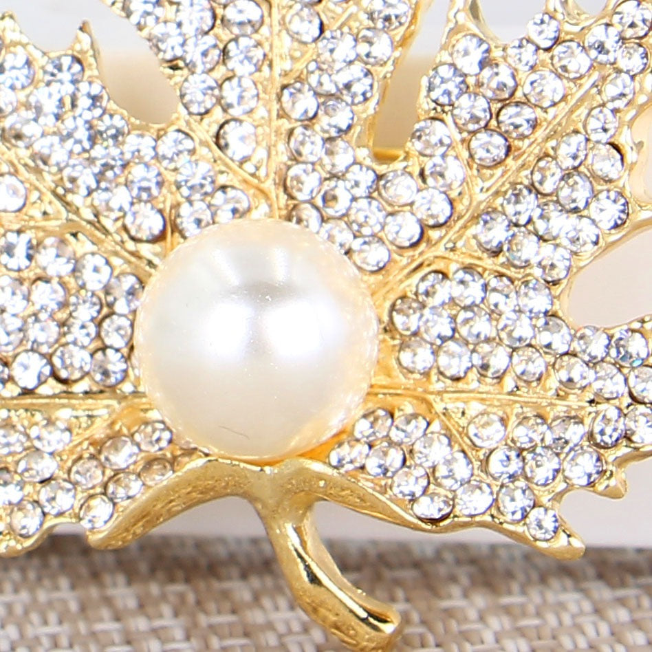 PEARL LEAF BROOCH